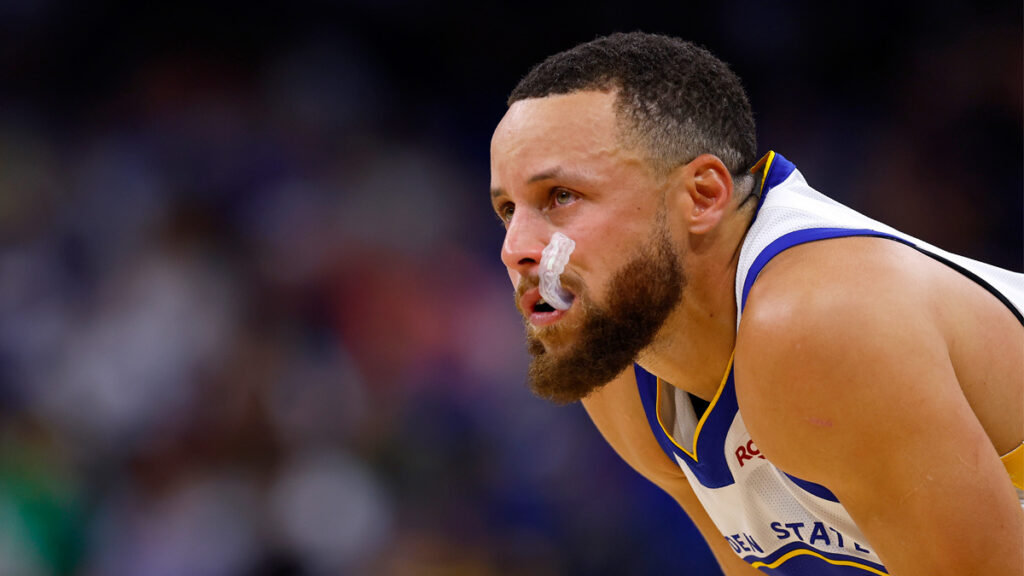 Why Steph’s Warriors burden, at age 36, is heavier than ever