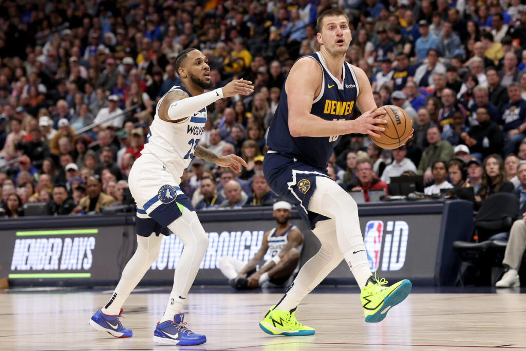 Nikola Jokić, Nuggets fend of Timberwolves late in critical battle for No. 1 seed in Western Conference playoffs