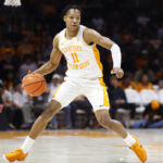 Jordan Gainey sinks wild buzzer-beater to lift No. 1 Tennessee past Illinois