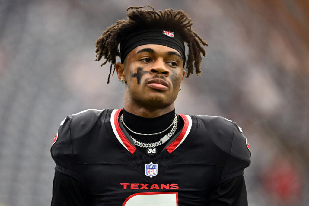 Texans WR Tank Dell reportedly tore LCL, MCL and damaged meniscus in addition to ACL tear, dislocation of injured left knee