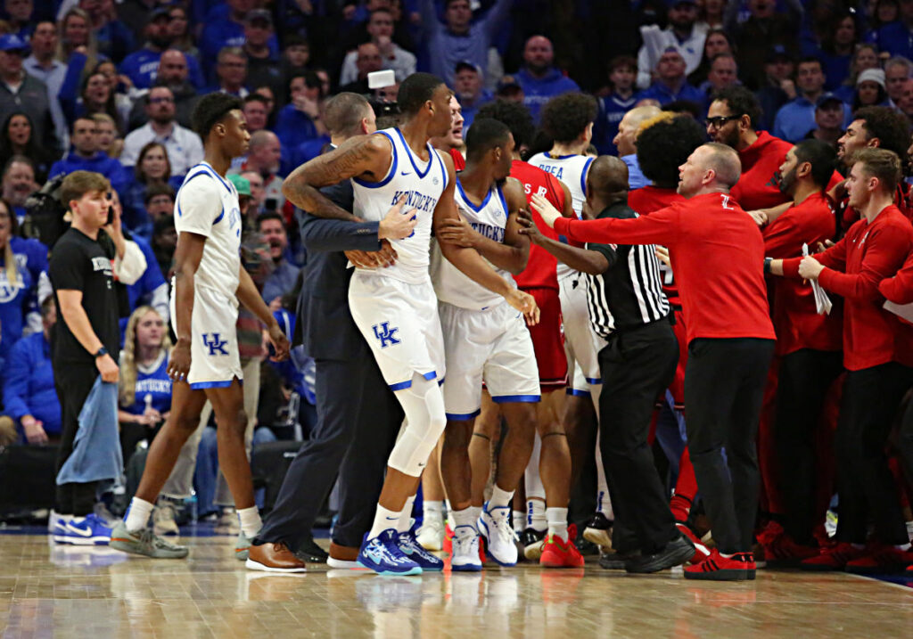 No. 5 Kentucky holds off Louisville in chippy rivalry match as Wildcats’ Lamont Butler drops 33 points