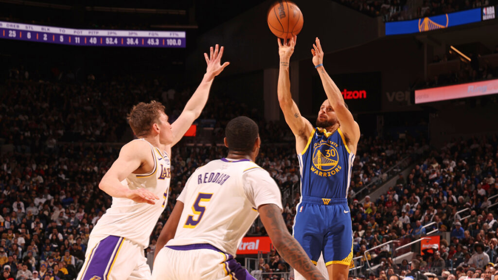 What we learned as Steph’s big Christmas game wasted in loss to Lakers