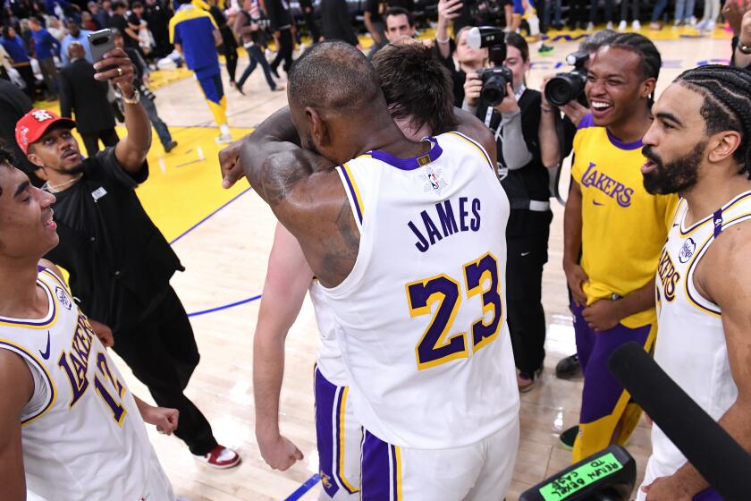 LeBron James defies his age again in thrilling Lakers win over Warriors