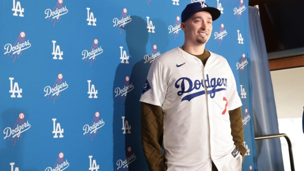 Dodgers’ Deferred Deals Infuse New Cash Into Old Tactic