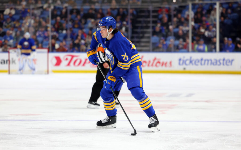 Sabres Star Called Out By Wayne Gretzky