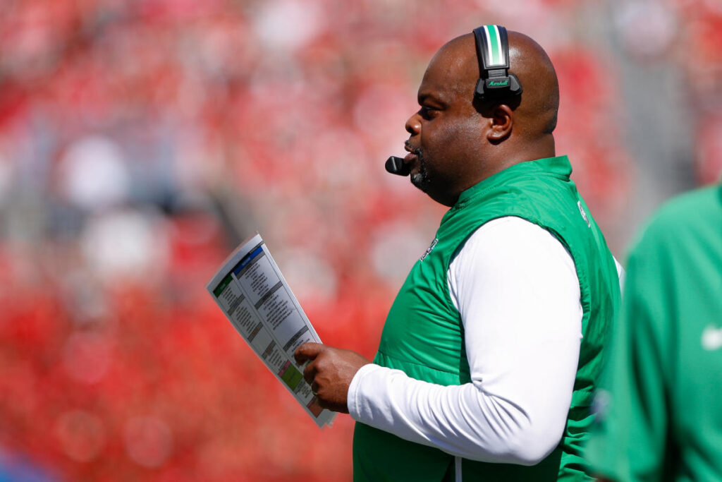 Sources: Southern Miss expected to hire Marshall coach Charles Huff