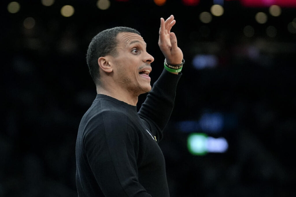 Celtics coach Joe Mazzulla fined $35,000 by NBA for behavior toward referees after loss to Bulls