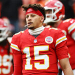 Chiefs QB Patrick Mahomes replaced by Carson Wentz after ankle injury in win over Browns