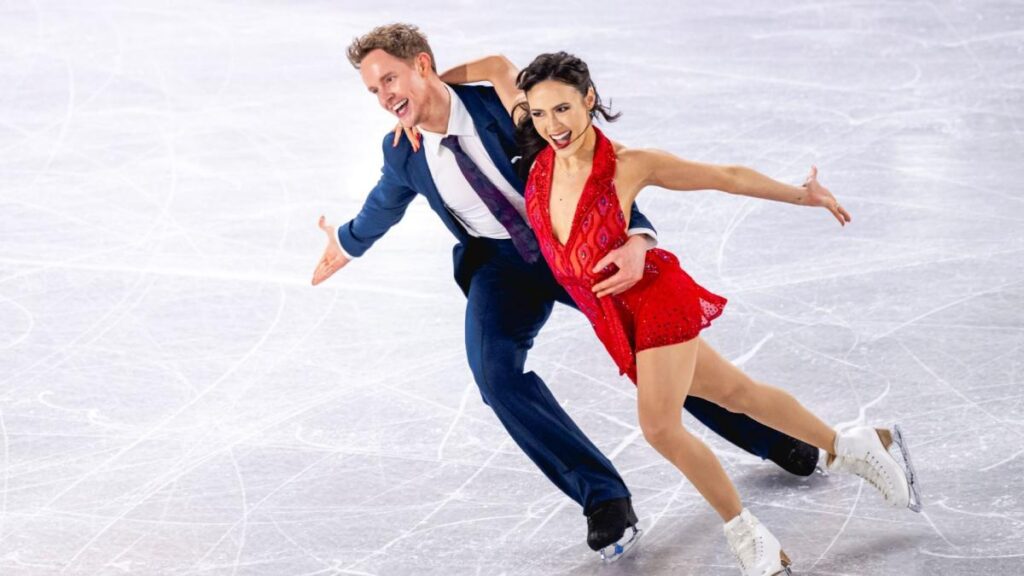 Madison Chock, Evan Bates lead figure skating nationals ice dance, eye record-tying title