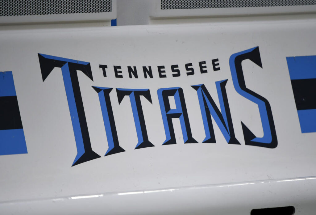 Titans hire former Chiefs assistant general manager Mike Borgonzi as new GM