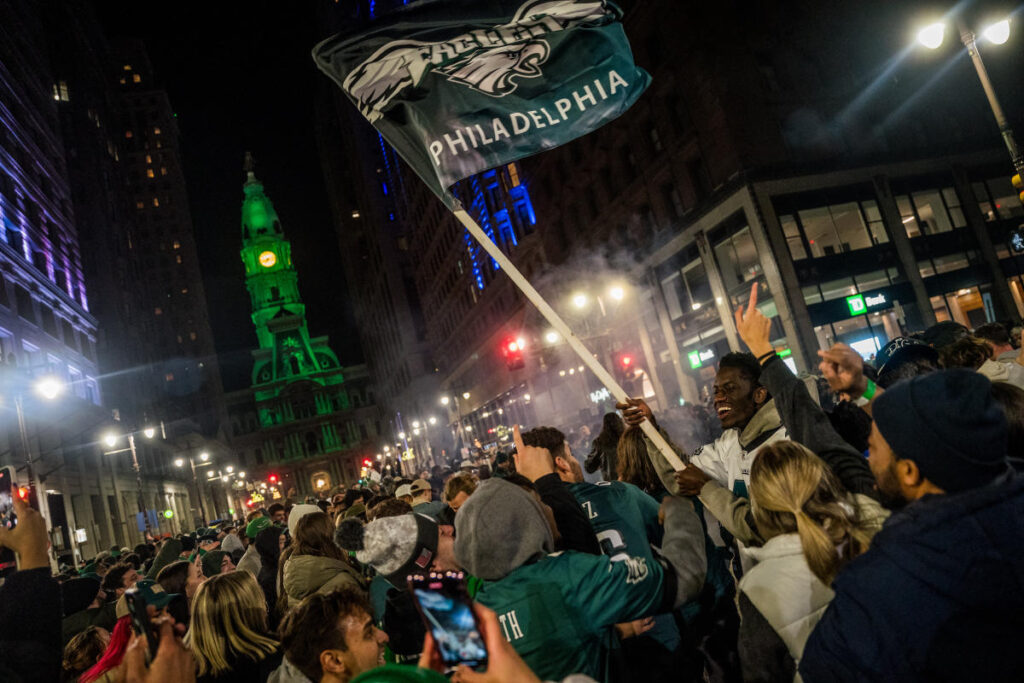 Temple University student dies after falling from light pole during Eagles celebration