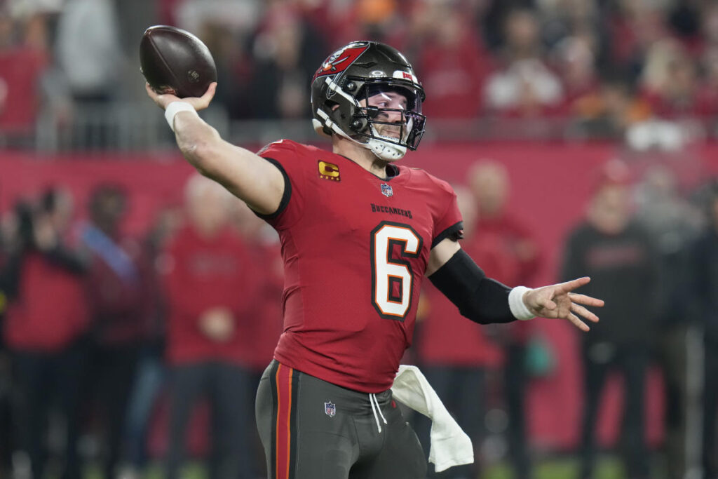 Commanders vs. Buccaneers score, live updates: Tampa Bay, Washington clash in NFC wild-card playoff showdown