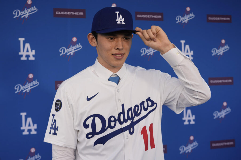 The Dodgers can officially get a draft pick if Roki Sasaki wins Rookie of the Year