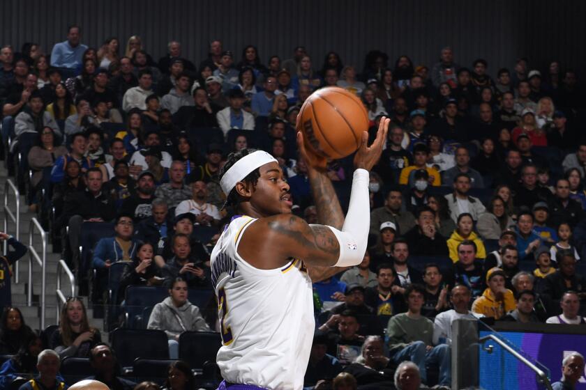 Jarred Vanderbilt provides Lakers with much-needed boost in win over Warriors