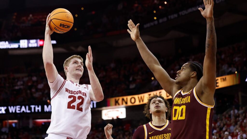 Crowl scores 18, Tonje adds 16; Wisconsin beats Minnesota 80-59