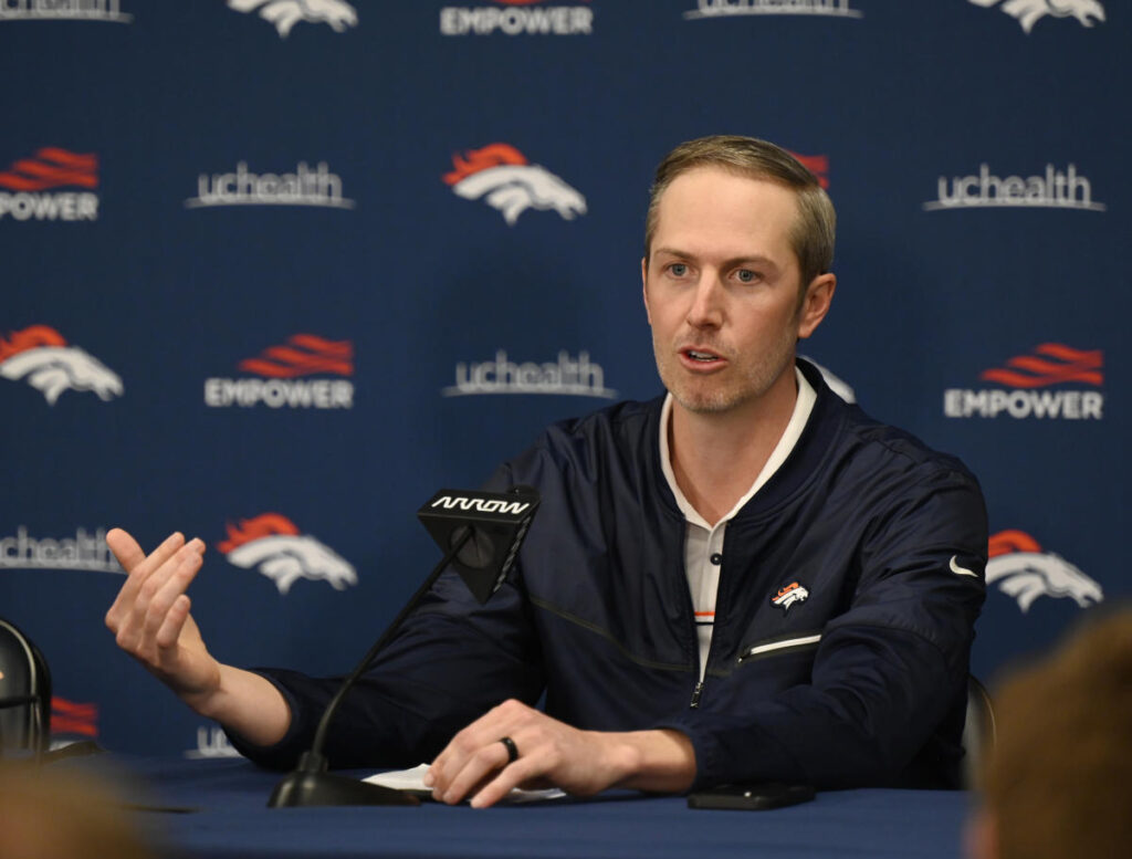 Jets reportedly hiring Broncos assistant GM Darren Mougey as new general manager