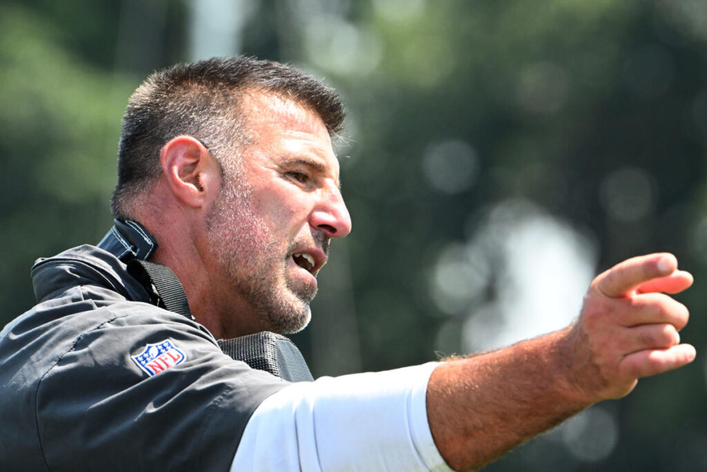 Mike Vrabel in negotiations to be Patriots’ next head coach: Report