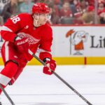 Red Wings overwhelm Kraken 6-2 for 7th straight win