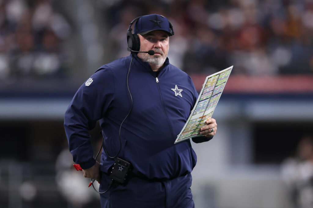 Cowboys reportedly deny Bears request to interview Mike McCarthy for head coaching job