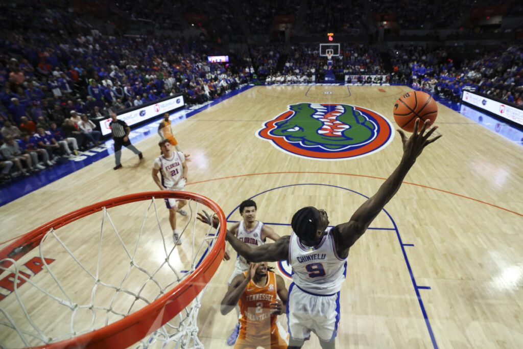 Men’s college basketball scores, live results: Florida at Tennessee, Auburn at Ole Miss and more