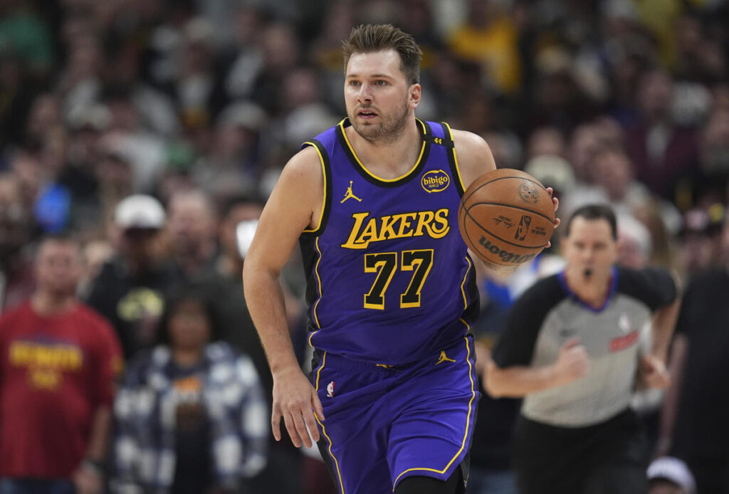 Mavericks vs. Lakers score, live updates: Luka Dončić takes on Dallas for the first time since blockbuster trade to Los Angeles