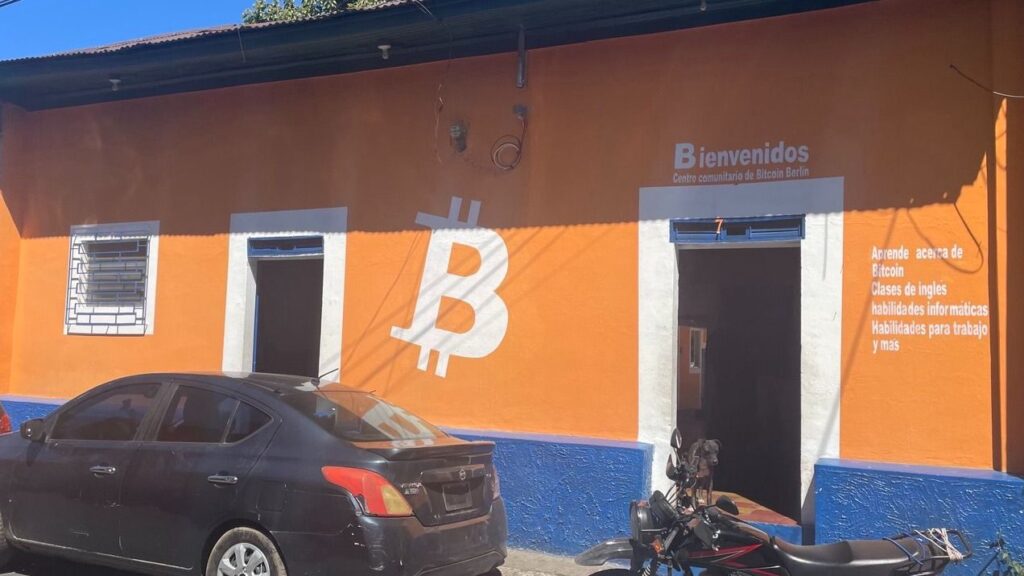 Berlín, the Bitcoin Marvel Hidden in the Mountains