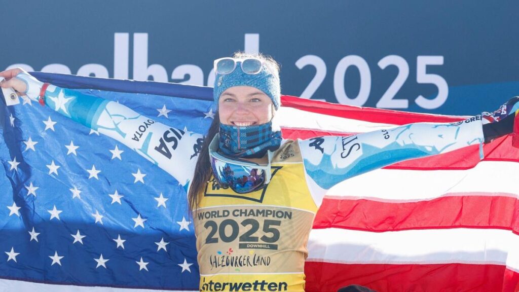 Johnson wins world downhill title after ban