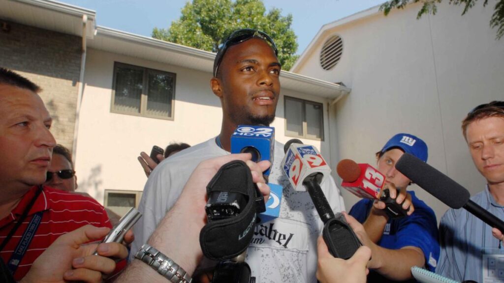 Plaxico Burress’s Super Bowl ring sells for $280,600