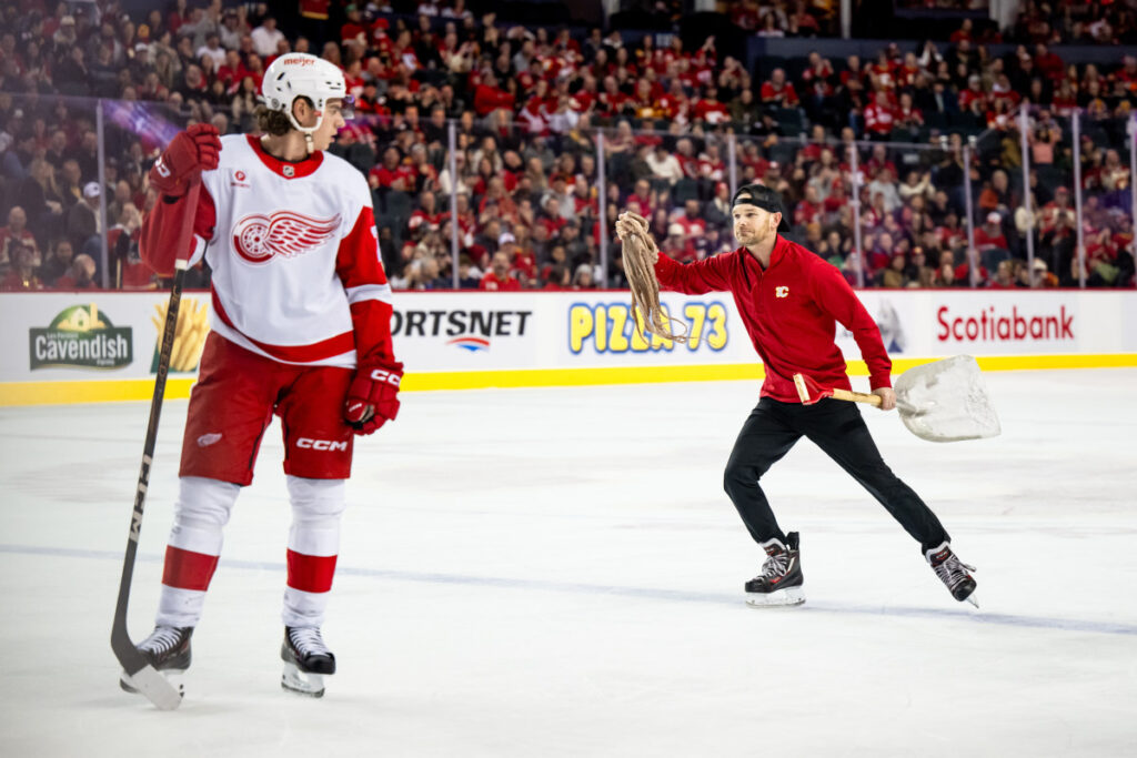 Red Wings Win Fifth Straight with 3–1 Triumph in Calgary