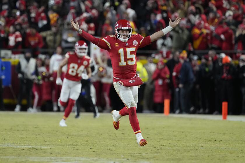 Letters to Sports: Readers suspect the Chiefs get help from officials