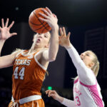 No. 3 Texas easily dispatches No. 8 Kentucky in 67-49 win at Lexington