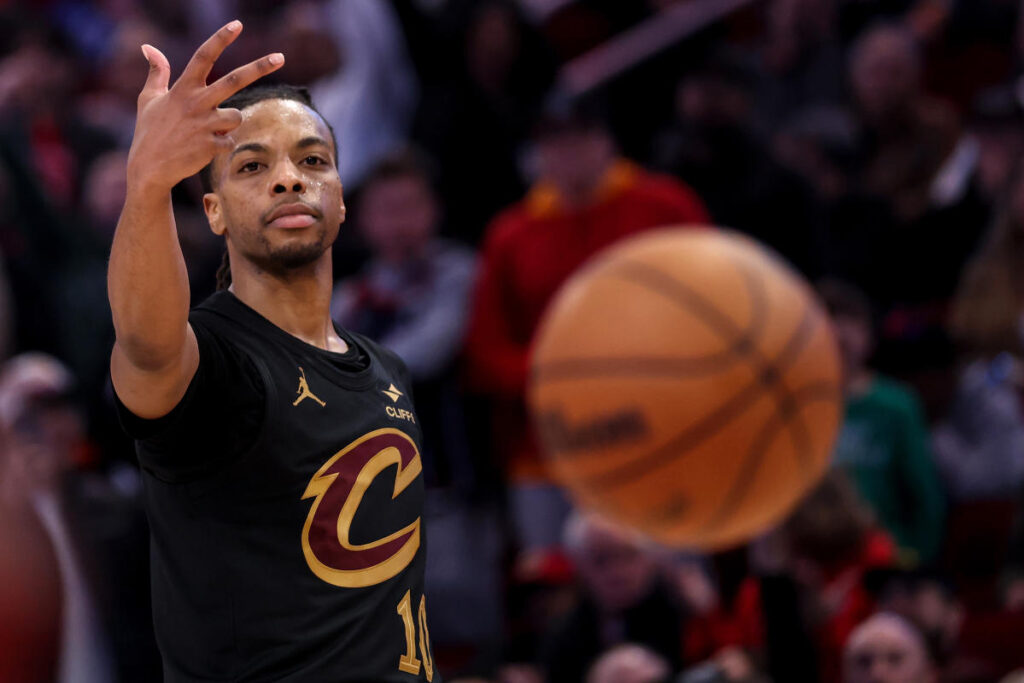 Darius Garland drains buzzer-beater from the logo to lift Cavaliers past Pistons