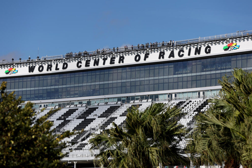 Daytona 500: TV schedule, race details, qualifying format, best bets and more as 2025 NASCAR Cup Series begins