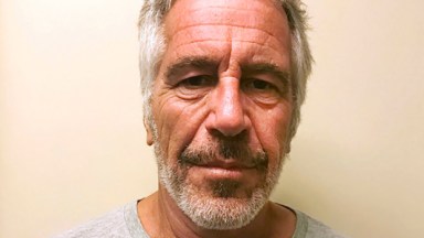 Who Is Jeffrey Epstein? Convicted Sex Offender Commits Suicide In Jail – Hollywood Life