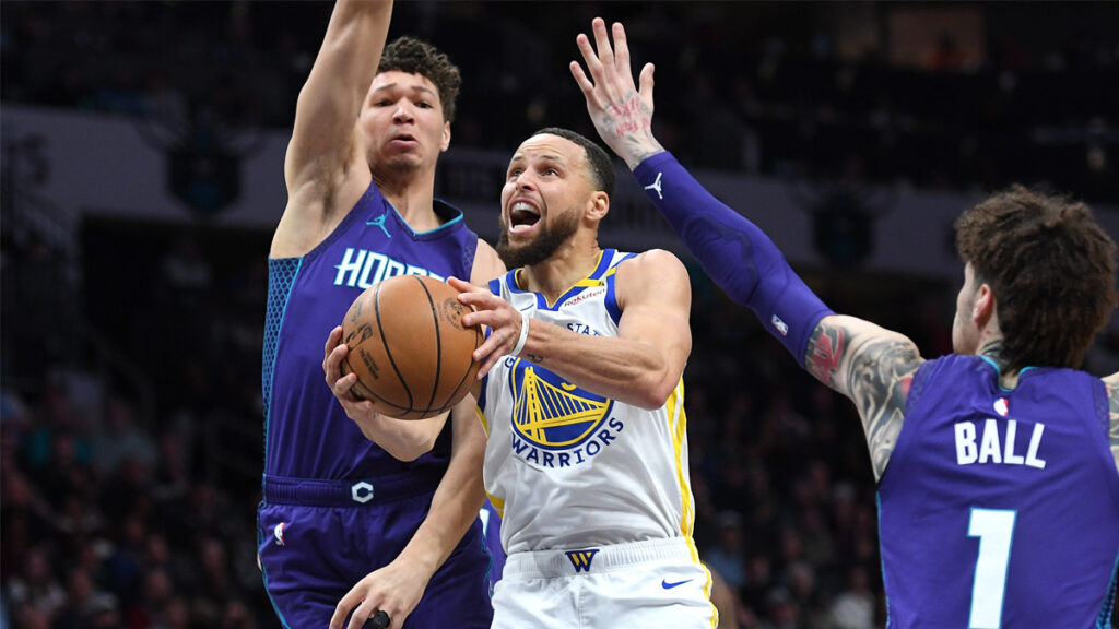 What we learned as Warriors bounce back with win over Hornets