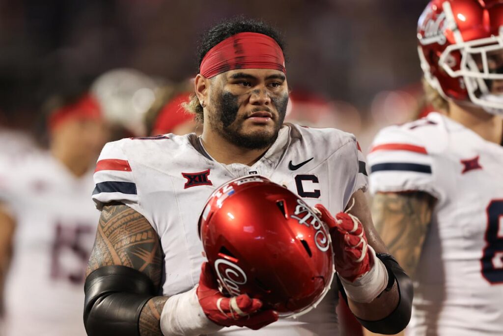 NFL Draft scouting report: Jonah Savaiinaea, OG, Arizona