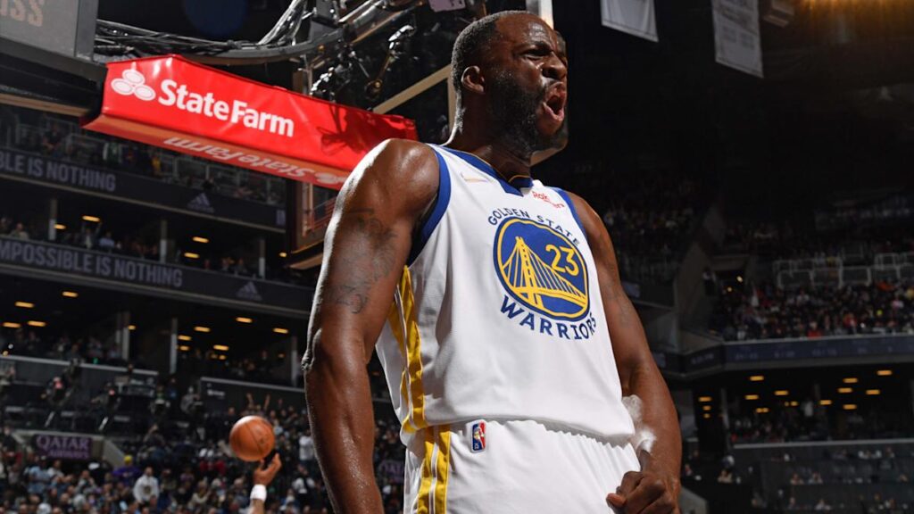 Draymond receives flagrant 1, tech after striking Hornets’ Salaun