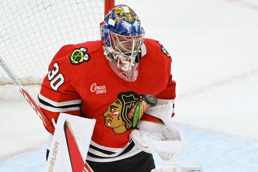 Spencer Knight Impresses In Blackhawks Debut; Chicago Wins 4-1