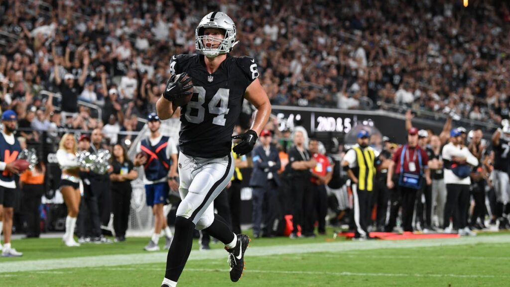 Former Raiders TE Harrison Bryant signs with Philadelphia Eagles