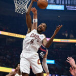 Cavaliers reach 60 wins for first time since 2009-10, hold off Clippers 127-122
