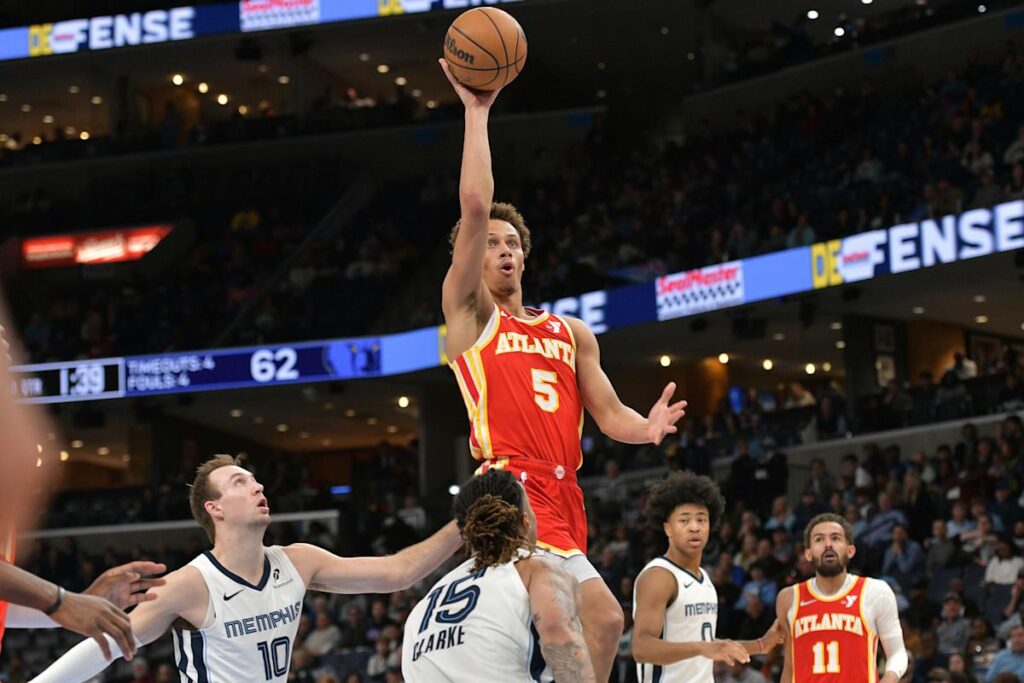 Hawks’ Dyson Daniels sets up game-winner with a perfect steal to lift Atlanta past Memphis at the buzzer