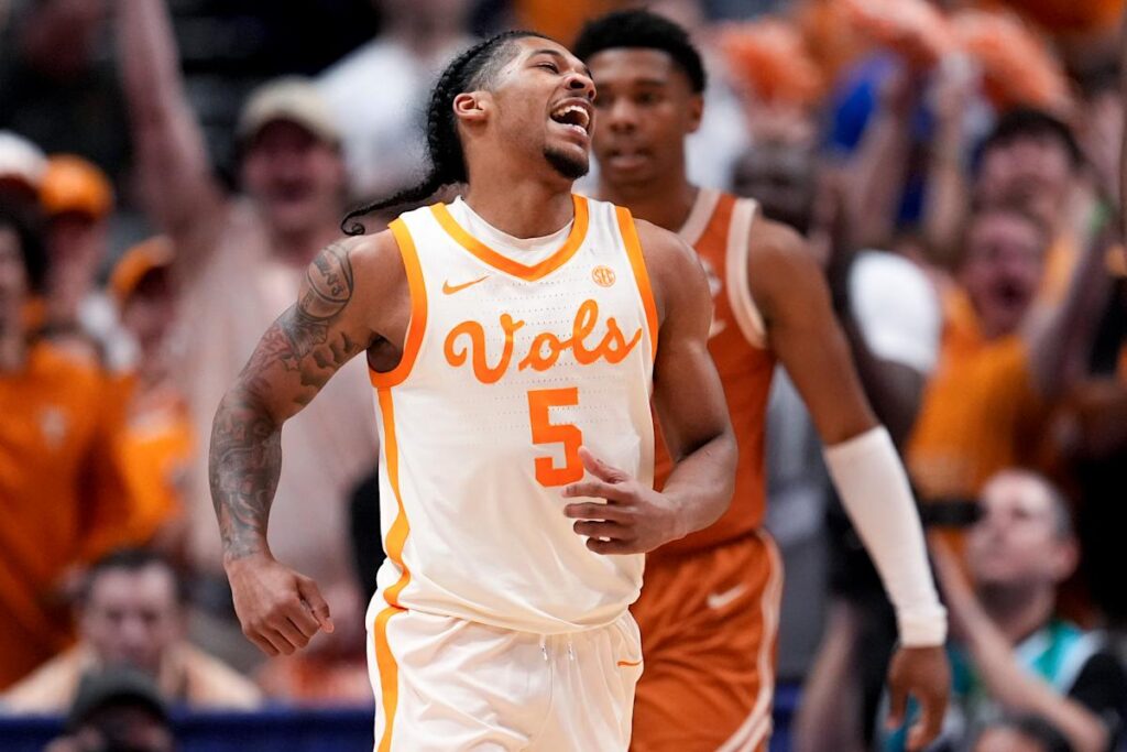 Chaz Lanier scores 23 as No. 8 Tennessee downs Texas to reach SEC Tournament semis