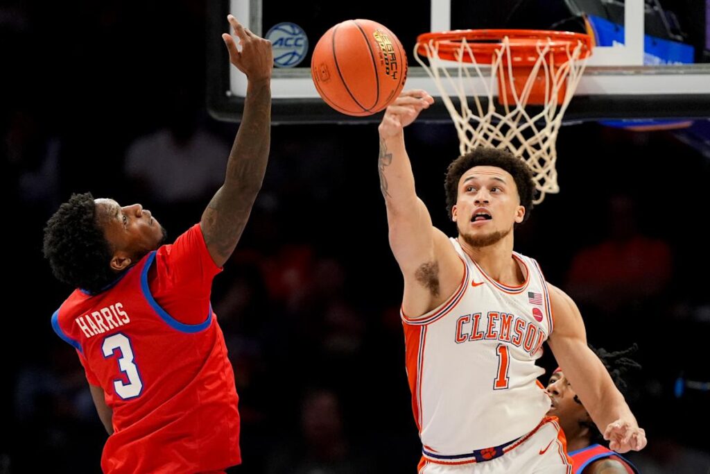 Hunter scores 21, No. 10 Clemson battles back to beat SMU 57-54 to reach ACC Tournament semifinals