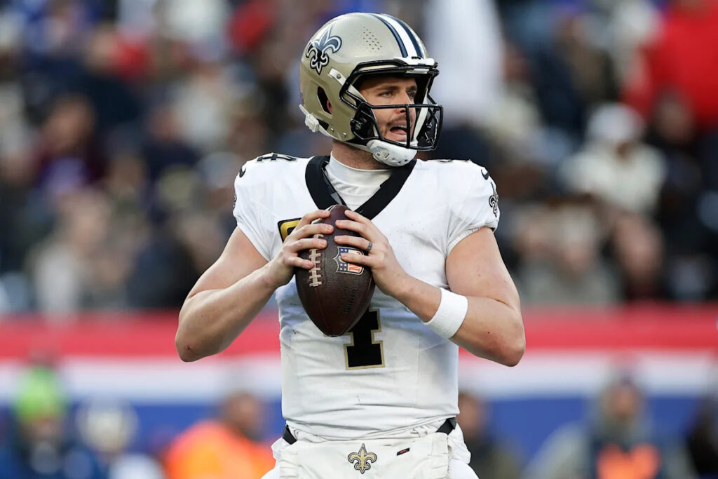 Saints QB Derek Carr says in a sermon that ‘people are lying’ about him and his shoulder injury