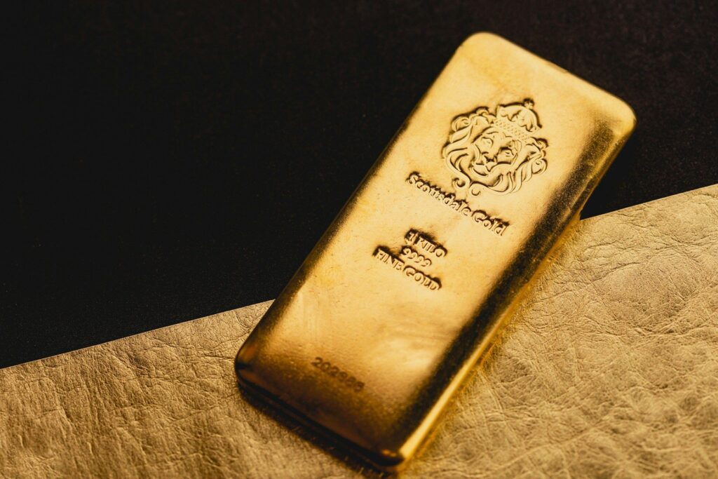 Gold Price Soars, Tech Stock Futures Tumble as U.S. Raises Tariffs on China