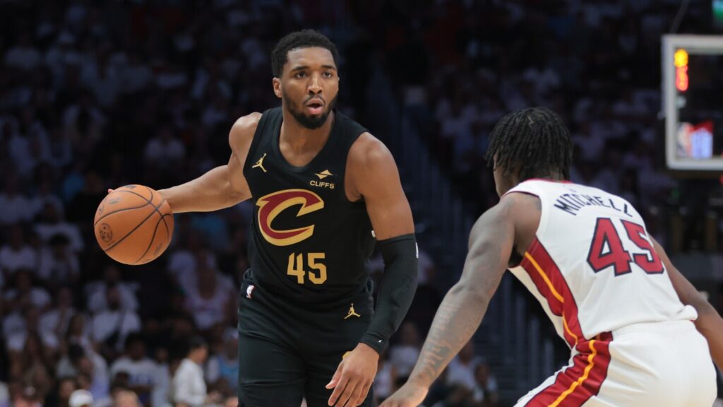 Cavs win by 55 points to sweep Heat and finish off most lopsided series in NBA playoff history