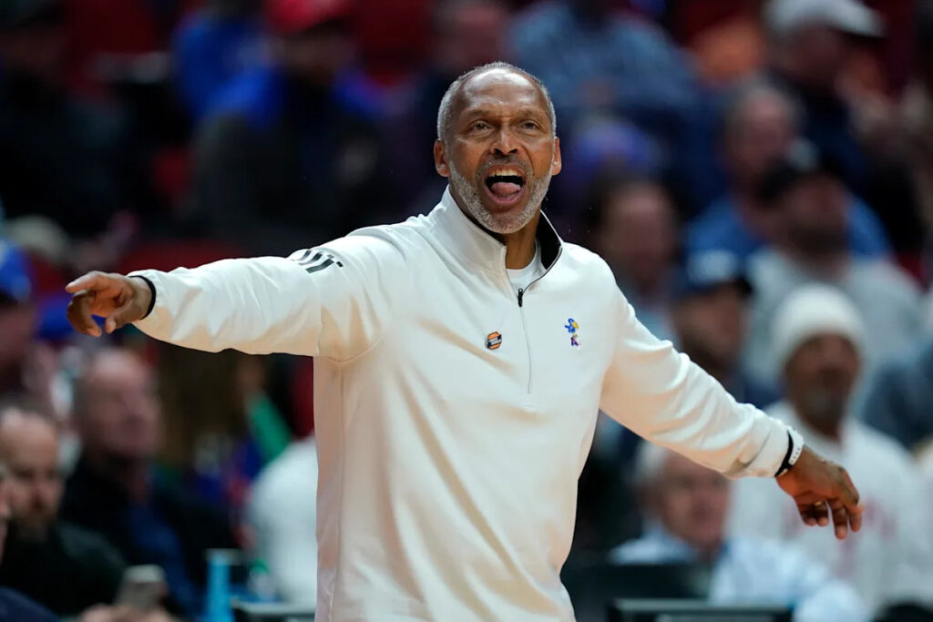 Former St. John’s coach and longtime KU assistant Norm Roberts retires from college basketball
