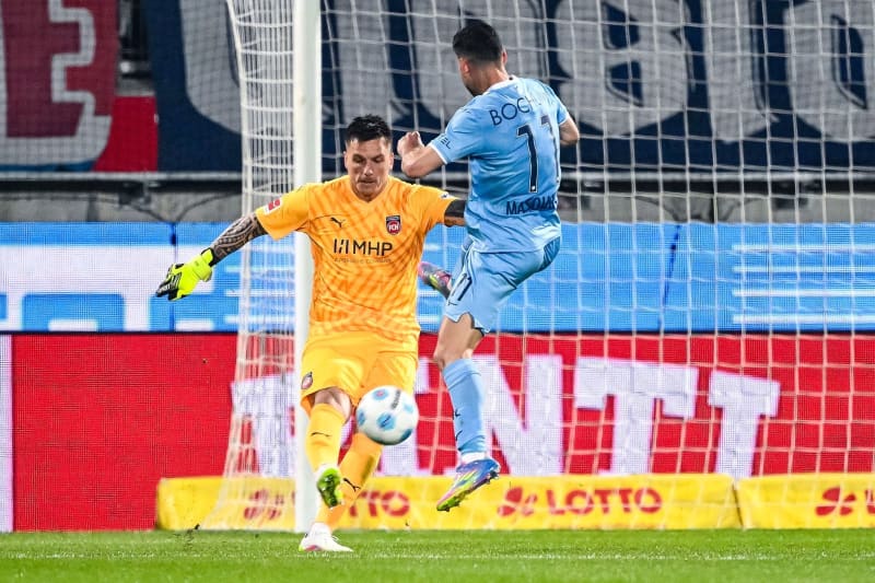 Heidenheim goalkeeper Müller ‘doing much better’ after collision
