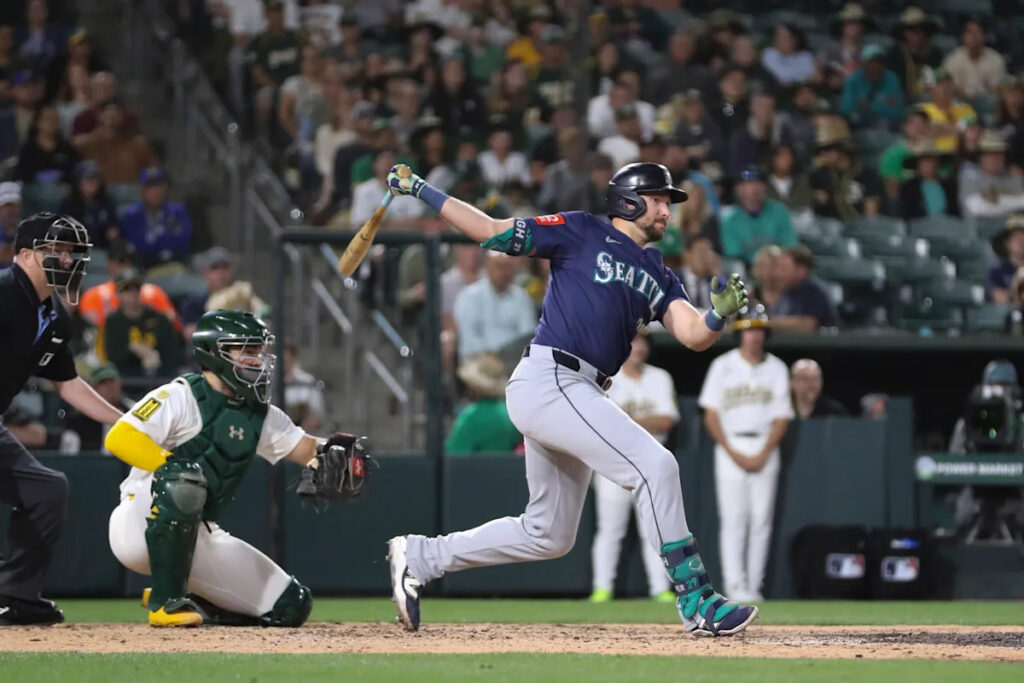 Raleigh’s pinch-hit single in 9th inning sends Mariners past Athletics 5-3
