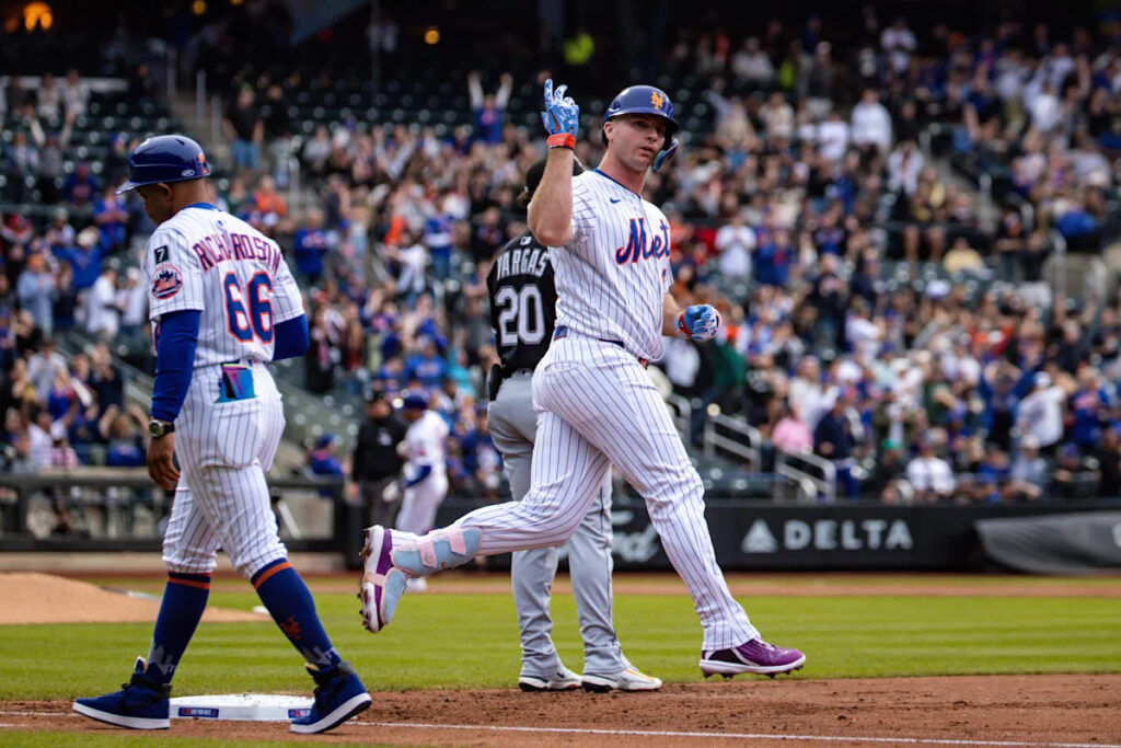 Alonso and Young homer in 4-run first inning as Mets beat White 6-4 for 4th straight win